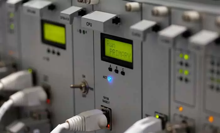 plc چه مزایایی دارد؟
